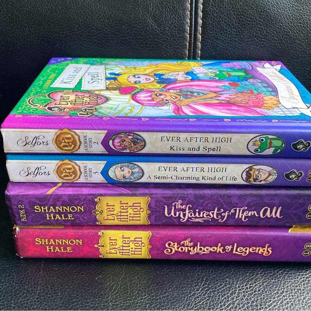 Book Bundle: 4 Ever After High Book Bundle by Shannon Hale and Suzanne Selfors